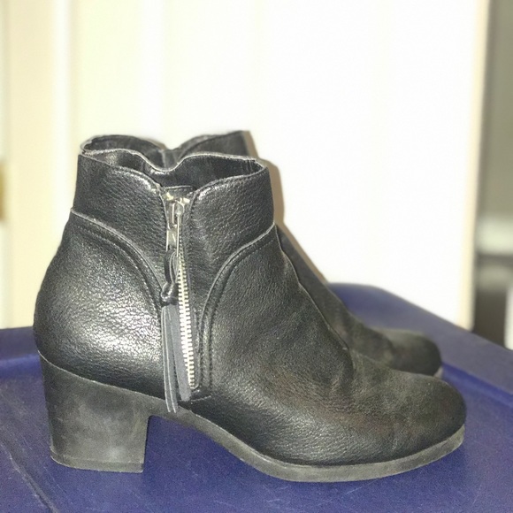 AEROSOLES Shoes - AEROSOLES size 9 boots